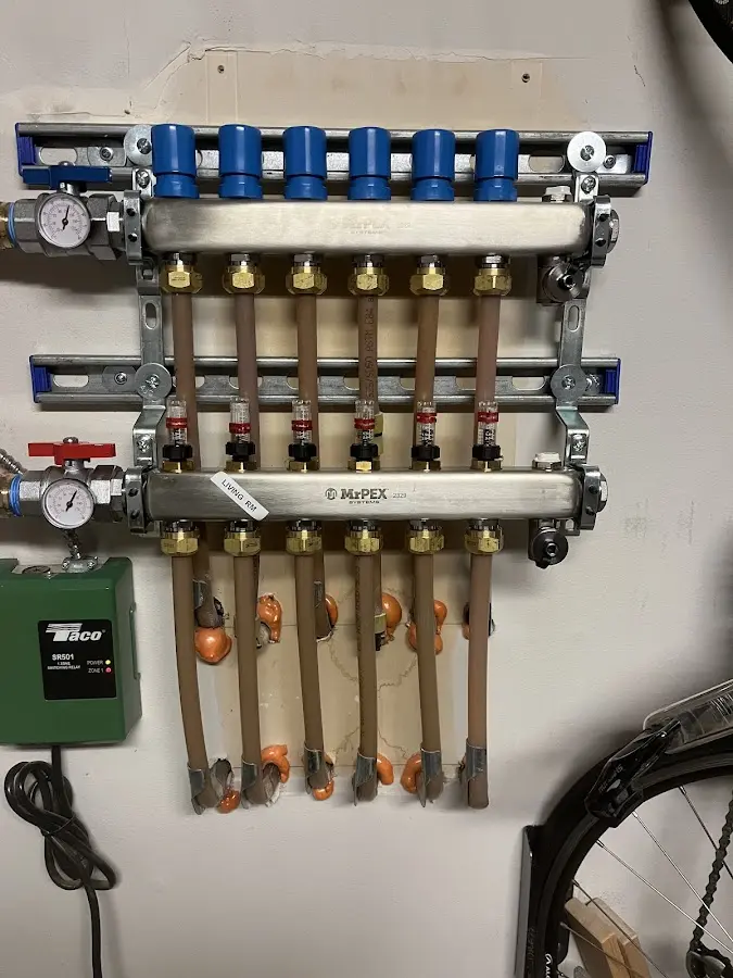 Plumber performing Leak Detection at a residential property in Gardena